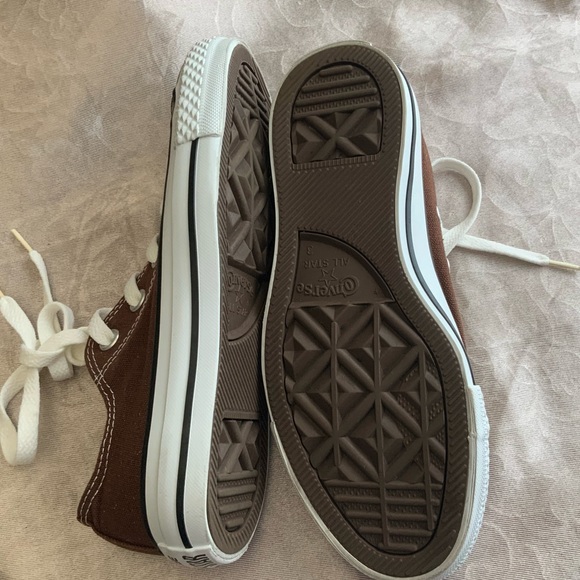 Brown Converse Size 3 Shoes - Picture 12 of 17